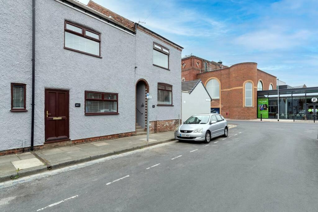 Modern Centrally Located 3 Bed Property With Tvs In Each Bedroom Super Fast Wifi And Crisp White Hotel Linen Hosted By Our Home Short Stays Darlington  Exteriér fotografie